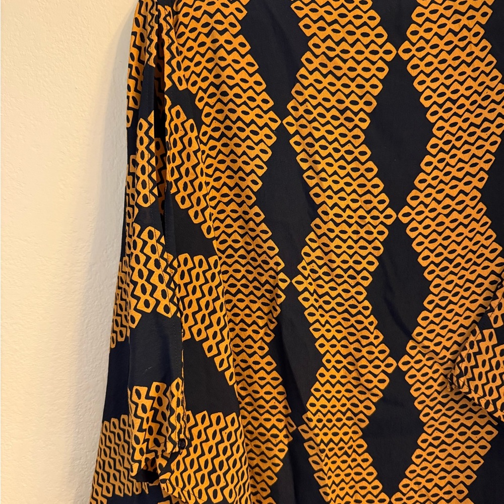 Manaola Black and Orange Geometric Poncho - Picture 2 of 2
